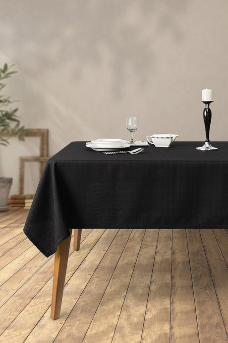 Grande Black Tablecloth 150x220